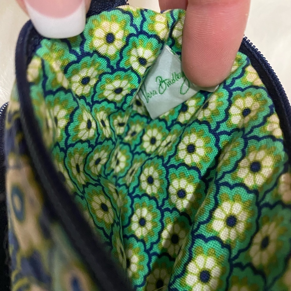 VERA BRADLEY “Rhythm and Blues” Retired Pattern Coin and Key Purse - Picture 2 of 2
